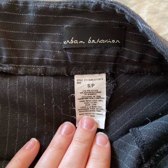 Pin striped pencil skirt with back flair - Picture 5 of 5